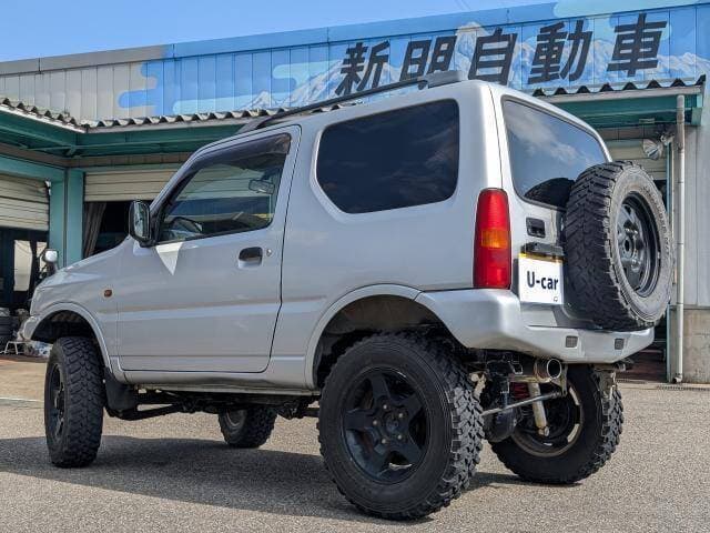 1999 Suzuki Jimny JDM car for sale — photo 13 of 20
