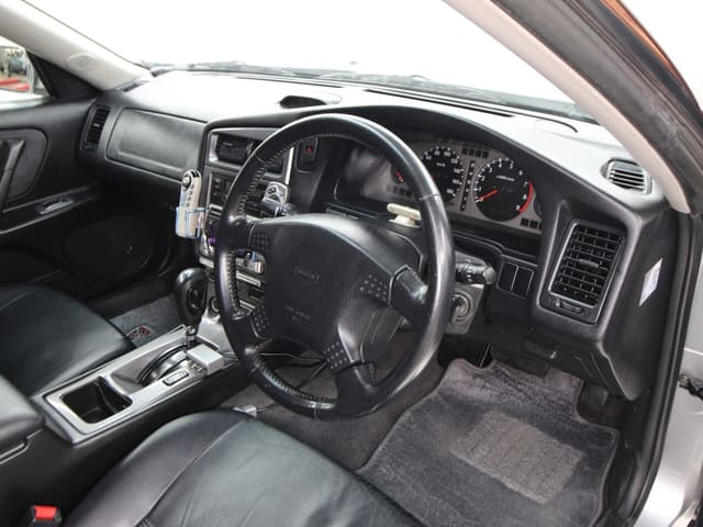 1997 Nissan Stagea JDM car for sale — photo 9 of 25