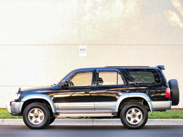 1997 Toyota Hilux Surf JDM car for sale — photo 13 of 25
