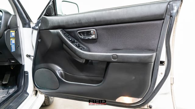 2001 Subaru Legacy JDM car for sale — photo 9 of 24