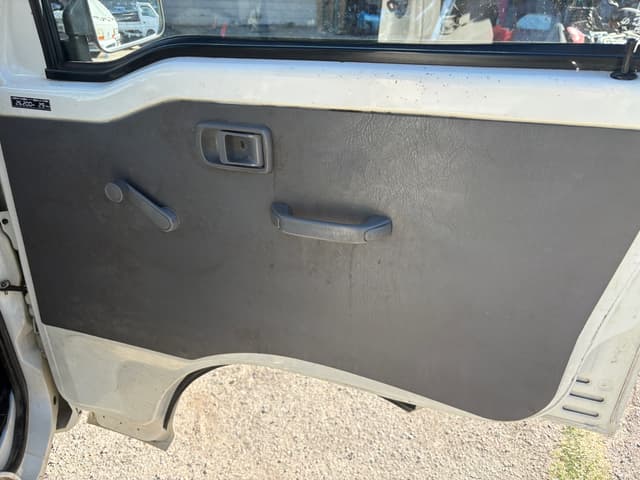 2000 Daihatsu Hijet JDM car for sale — photo 9 of 25
