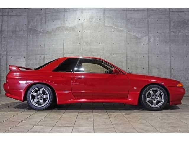 1991 Nissan Skyline JDM car for sale — photo 3 of 18