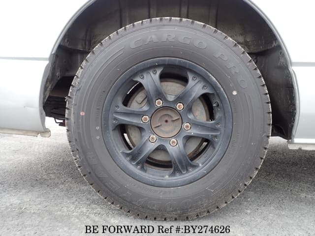 2005 Toyota HiAce JDM car for sale — photo 11 of 25