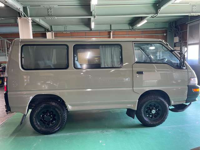 1998 Mitsubishi Delica JDM car for sale — photo 6 of 15