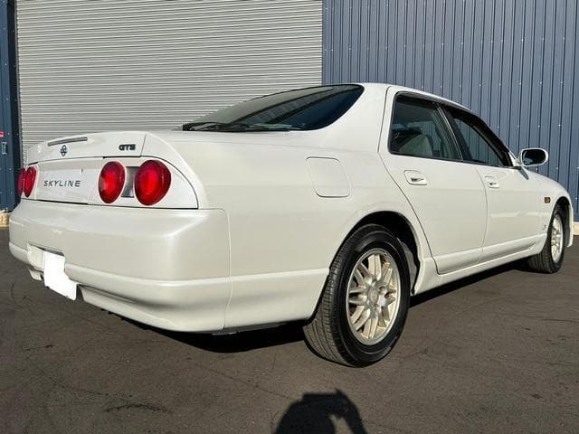 1997 Nissan Skyline JDM car for sale — photo 8 of 25