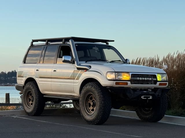 1993 Toyota Land Cruiser JDM car for sale — photo 2 of 10