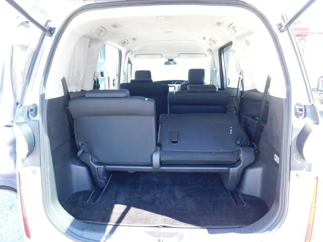 2009 Mazda Biante JDM car for sale — photo 6 of 8