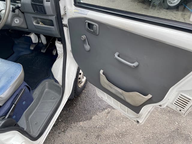 1999 Mitsubishi Minicab JDM car for sale — photo 14 of 25