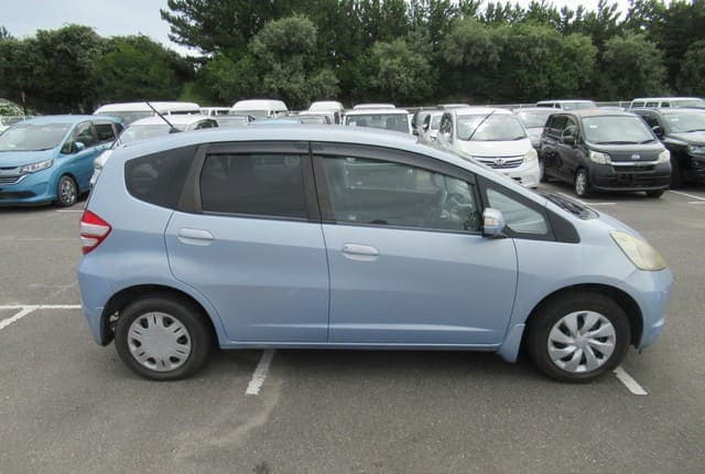 2008 Honda Fit JDM car for sale — photo 6 of 25