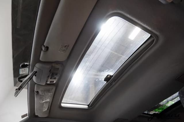 1996 Toyota HiAce JDM car for sale — photo 13 of 25