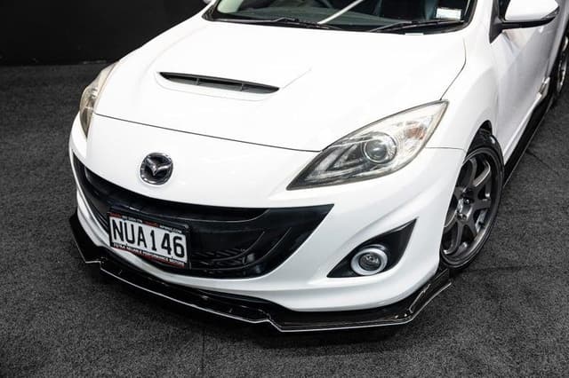 2010 Mazda Axela JDM car for sale — photo 2 of 19
