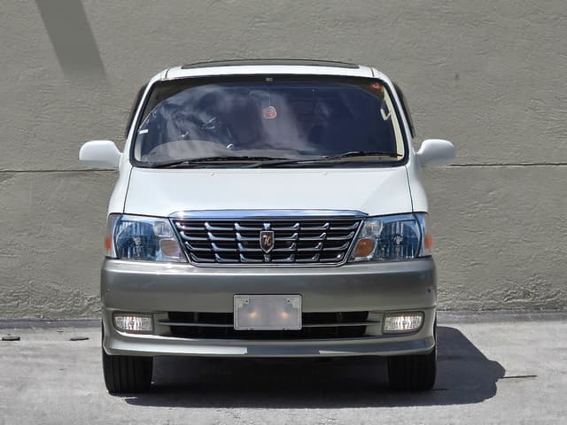 2000 Toyota Granvia JDM car for sale — photo 19 of 25