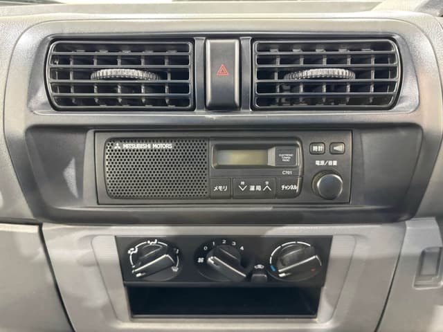 2000 Mitsubishi Minicab JDM car for sale — photo 10 of 23