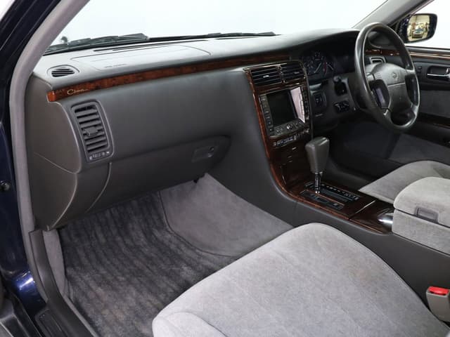 1998 Nissan Cima JDM car for sale — photo 14 of 25
