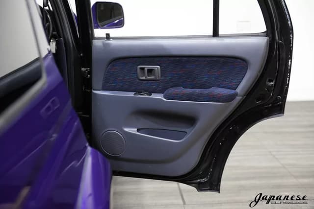 1997 Toyota Hilux Surf JDM car for sale — photo 21 of 25