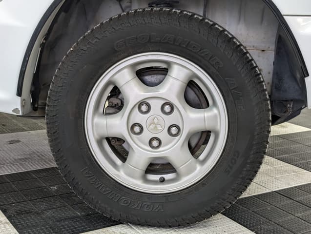 1996 Mitsubishi Pajero JDM car for sale — photo 11 of 24