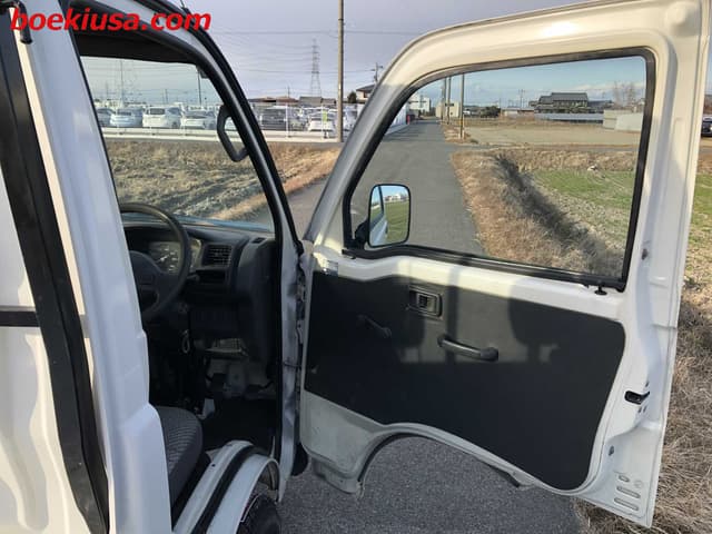 1999 Daihatsu Hijet JDM car for sale — photo 12 of 22