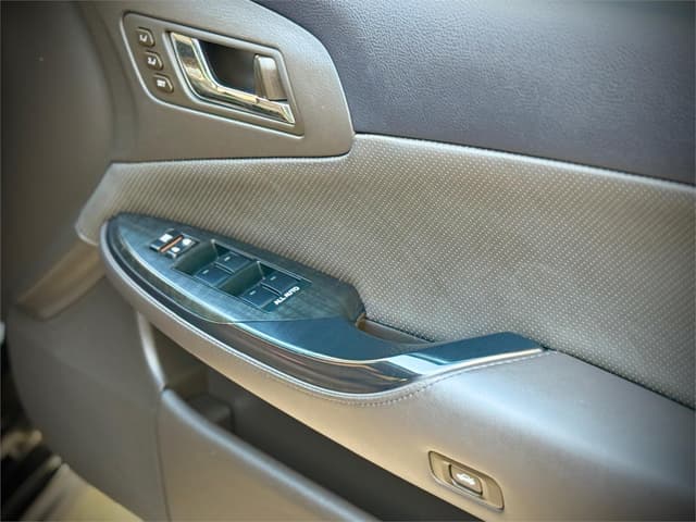 2008 Toyota Crown JDM car for sale — photo 22 of 25