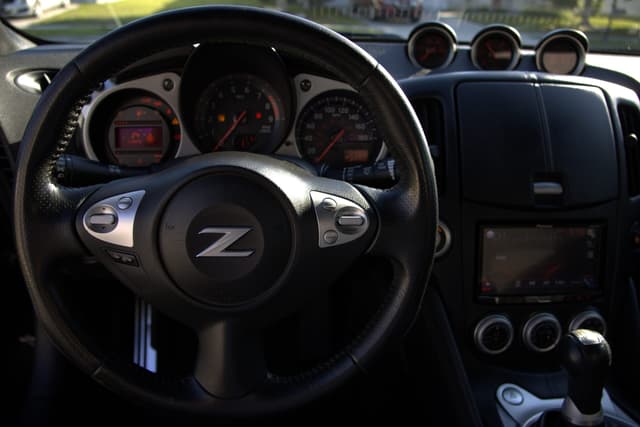 2014 Nissan Fairlady Z JDM car for sale — photo 4 of 21