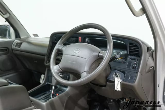 1997 Toyota HiAce JDM car for sale — photo 12 of 25