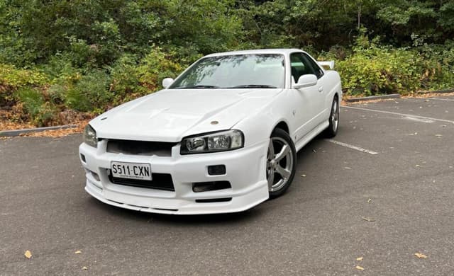1998 Nissan Skyline JDM car for sale — photo 9 of 11