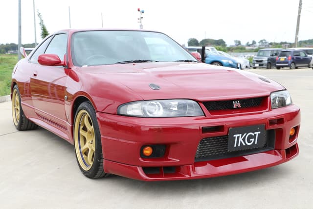 1997 Nissan Skyline JDM car for sale — photo 2 of 25