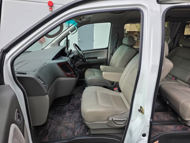 2000 Nissan Elgrand JDM car for sale — photo 5 of 16