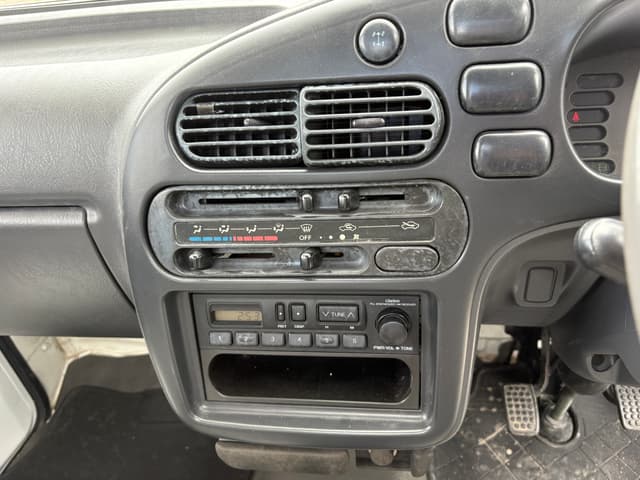 1995 Daihatsu Hijet JDM car for sale — photo 20 of 25