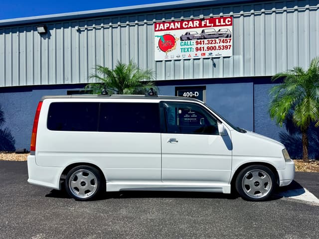 2000 Honda Stepwagon JDM car for sale — photo 10 of 25