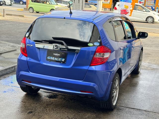 2011 Honda Fit JDM car for sale — photo 12 of 25