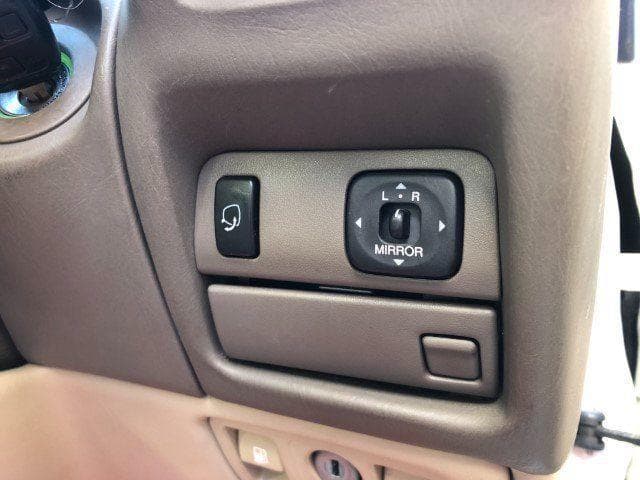 2001 Toyota Aristo JDM car for sale — photo 17 of 24