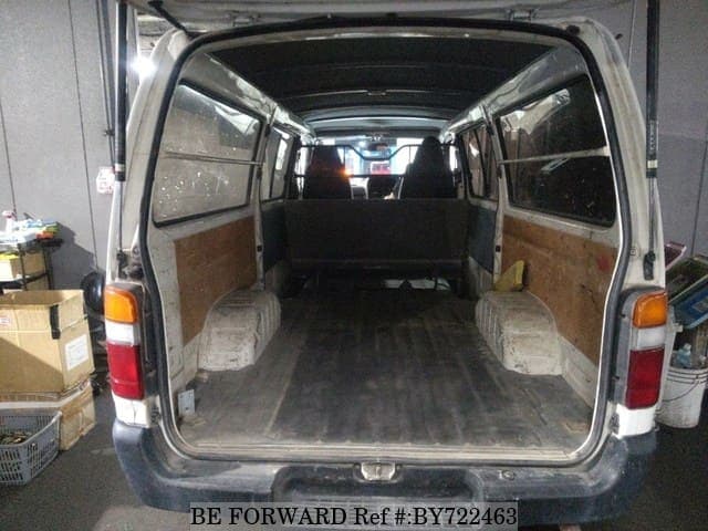 2004 Toyota HiAce JDM car for sale — photo 5 of 6