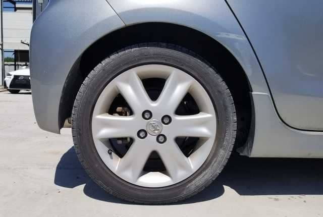 2008 Toyota Vitz JDM car for sale — photo 11 of 25