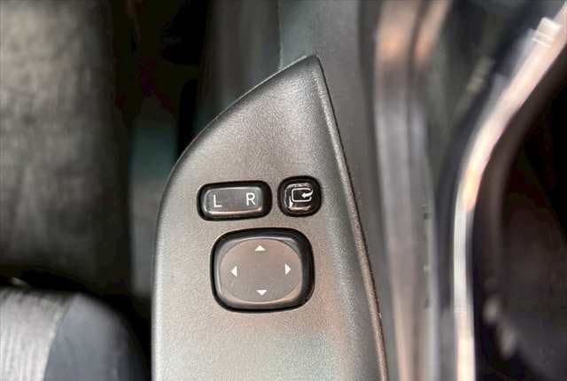 2009 Toyota Alphard JDM car for sale — photo 17 of 25