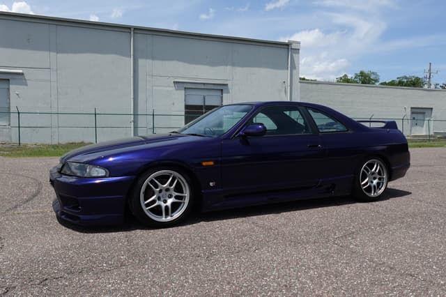 1997 Nissan Skyline JDM car for sale — photo 11 of 17