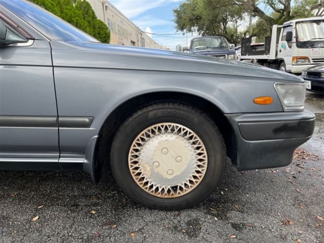 1989 Nissan Laurel JDM car for sale — photo 9 of 17