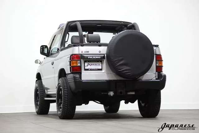 1992 Mitsubishi Pajero JDM car for sale — photo 6 of 25