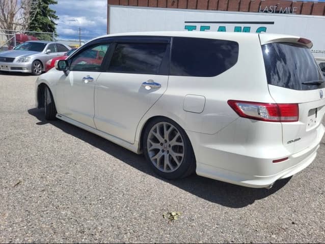 2010 Honda Odyssey JDM car for sale — photo 4 of 16
