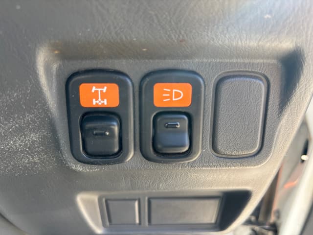 1998 Daihatsu Hijet JDM car for sale — photo 22 of 25