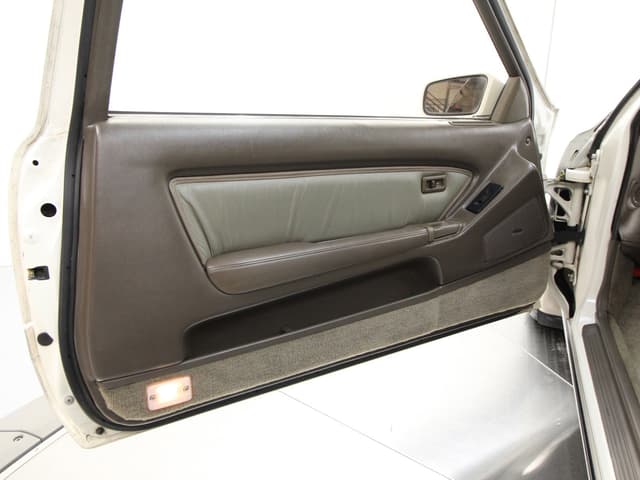 1989 Toyota Soarer JDM car for sale — photo 18 of 25