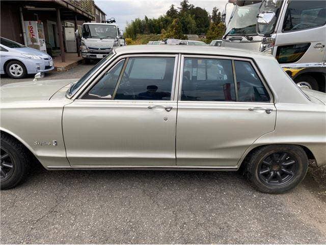 1971 Nissan Skyline JDM car for sale — photo 11 of 16