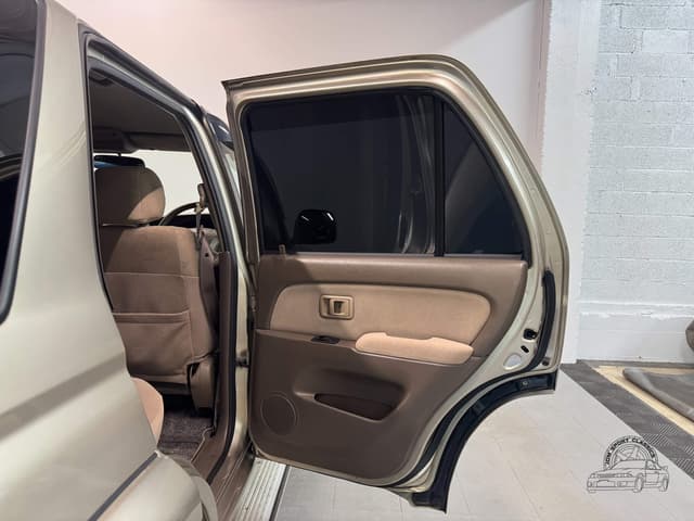 2001 Toyota Hilux Surf JDM car for sale — photo 25 of 25