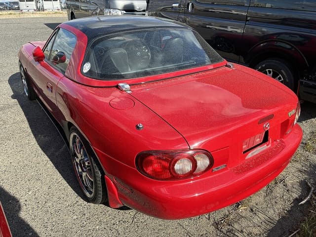 2000 Mazda Roadster (Eunos Roadster / MX-5) JDM car for sale — photo 4 of 10