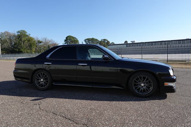 1995 Nissan Cedric JDM car for sale — photo 5 of 21