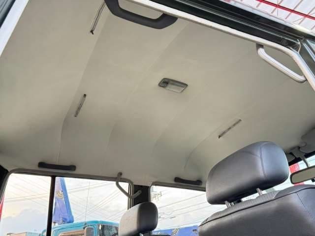 2001 Toyota Land Cruiser JDM car for sale — photo 14 of 25