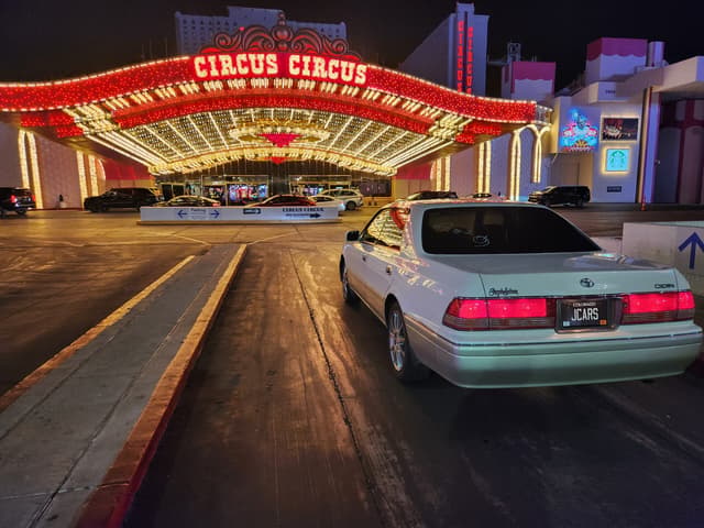 1999 Toyota Crown JDM car for sale — photo 18 of 24