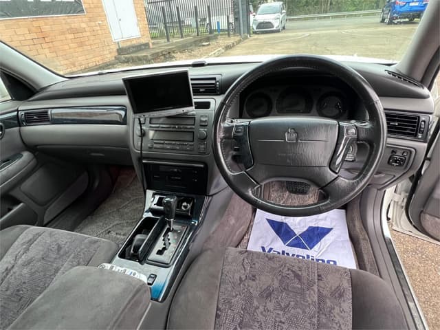 2000 Toyota Crown JDM car for sale — photo 12 of 16