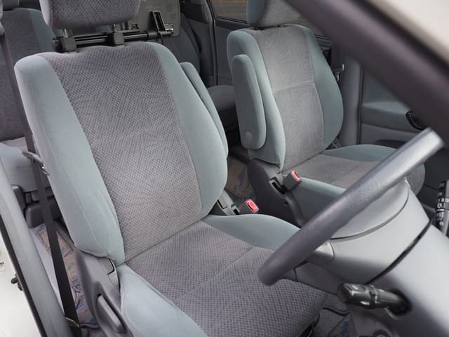 2001 Toyota Estima JDM car for sale — photo 8 of 25