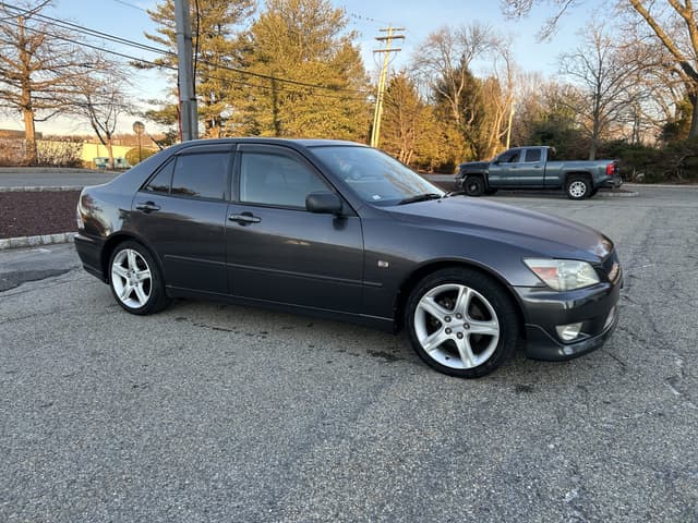 1998 Toyota Altezza JDM car for sale — photo 2 of 25