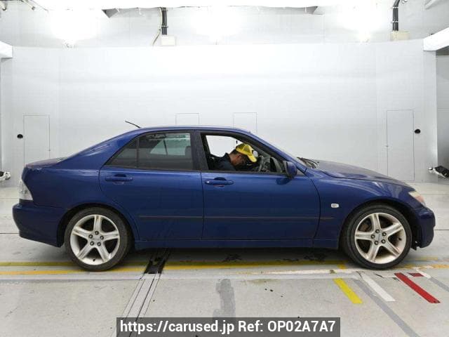 2000 Toyota Altezza JDM car for sale — photo 3 of 3